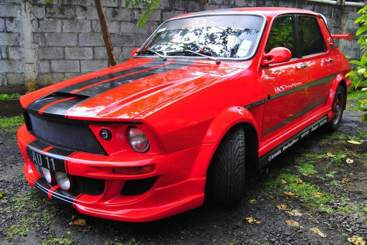dacia mustang.jpg